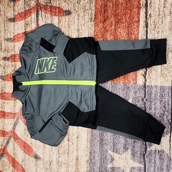 Nike Other - Nike Boys sweat outfit